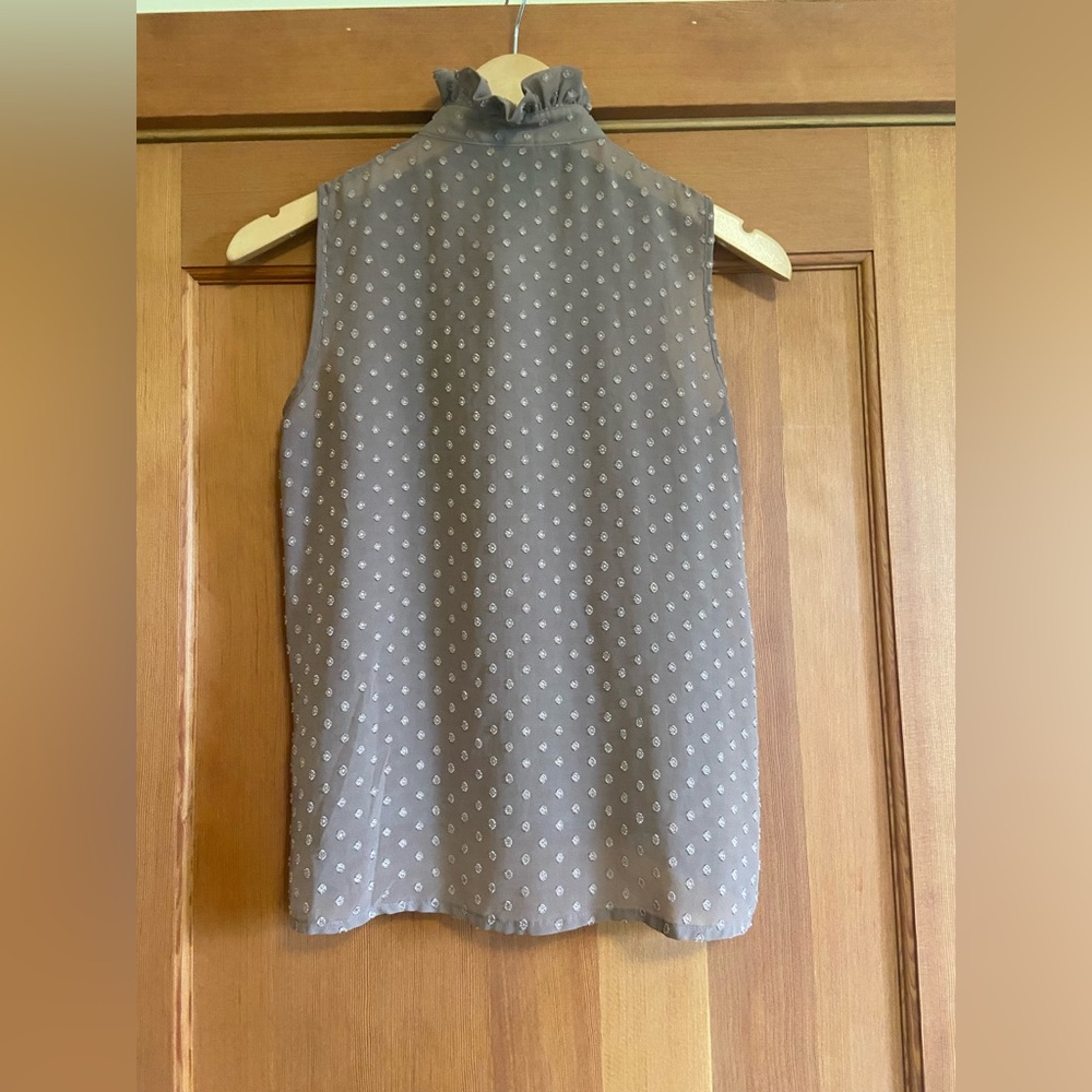 H&M Ruffle Neck Button-Up Tank - Picture 3 of 12